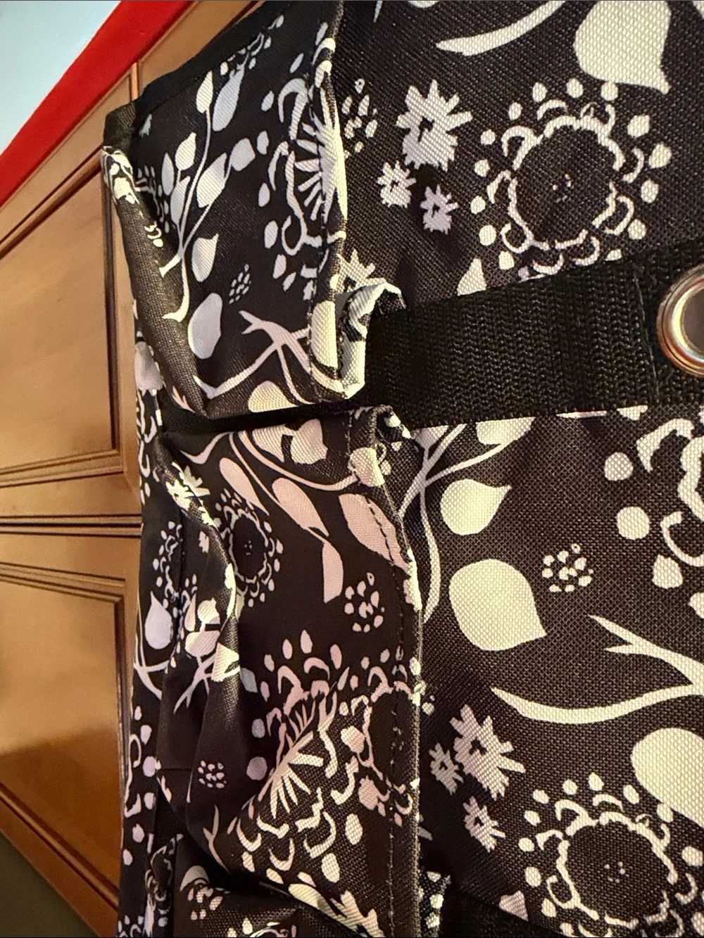 thirty-one Black and White Floral Tote with Front Pockets - Picture 2 of 5